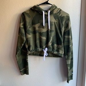 Hollister Camo Cropped LongSleeve Hoodie